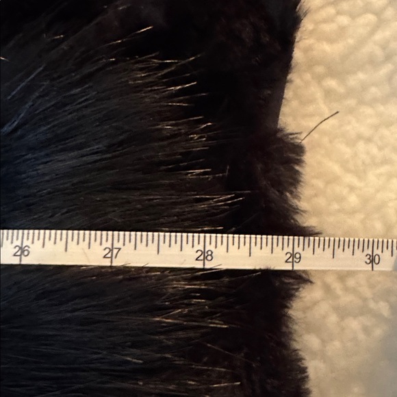 Max Studio faux fur vest, Black, size Medium - Picture 7 of 9